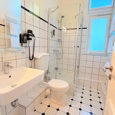 Excellent Hotel 3*