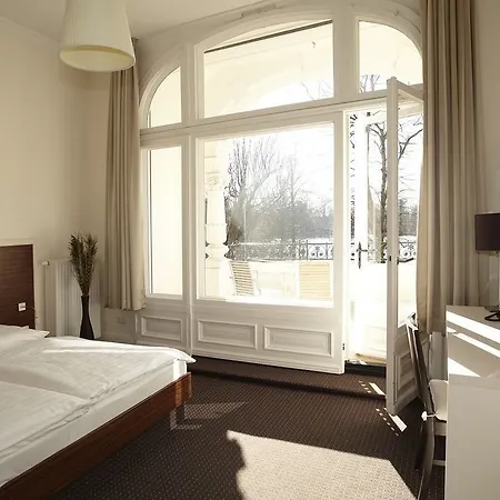 Excellent 3* Lübeck