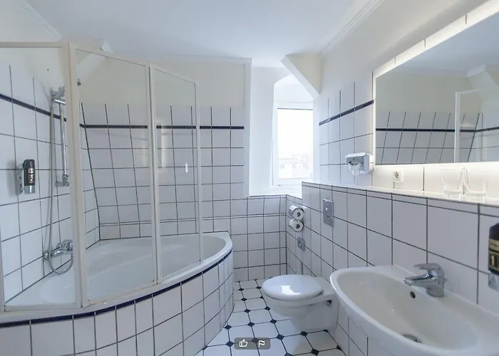 מלון Excellent ליבק